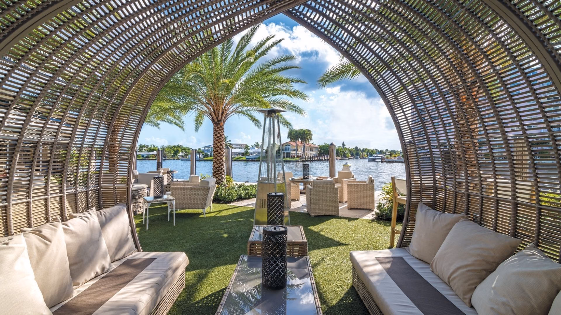 Waterfront dining at Shooters Waterfront in Fort Lauderdale