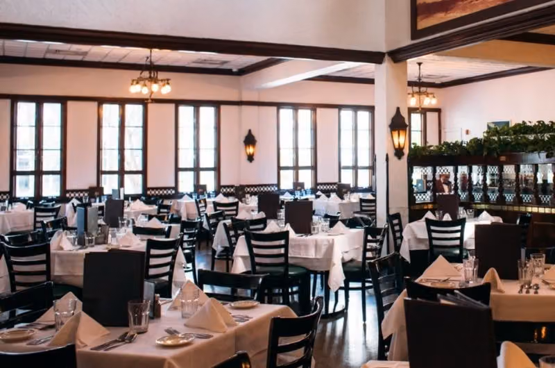 Dining room at Joe’s Stone Crab