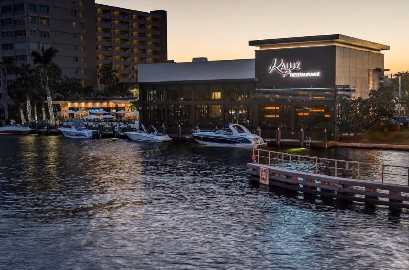 Kaluz Restaurant by the water at dusk