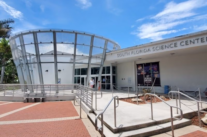 Cox Science Center and Aquarium