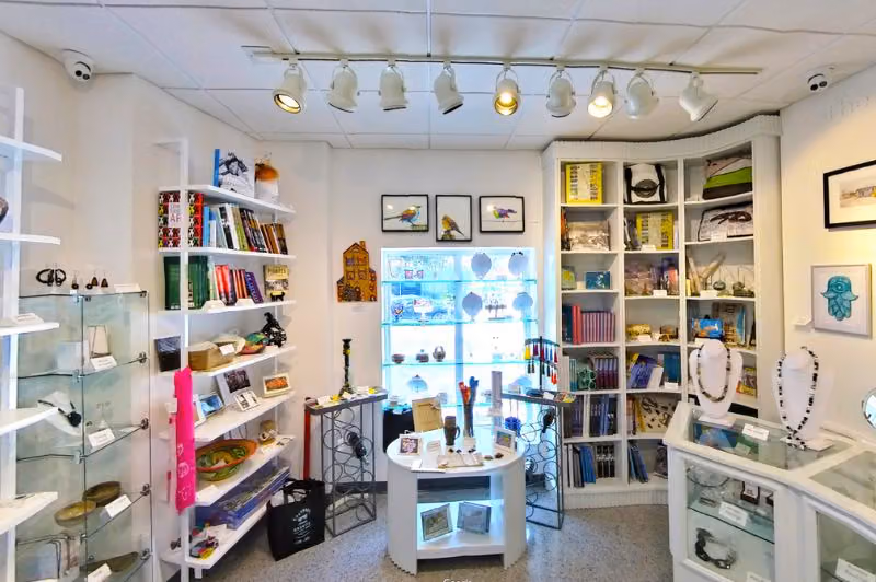 Roe Green Uniquely Palm Beach Store
