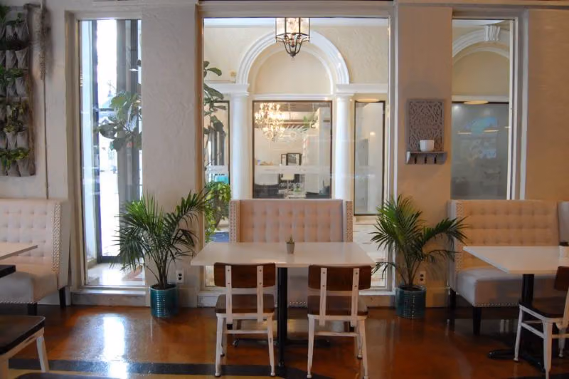 Clematis Café